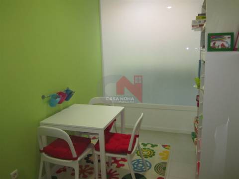 Loja comercial no centro da Vila de Lousada