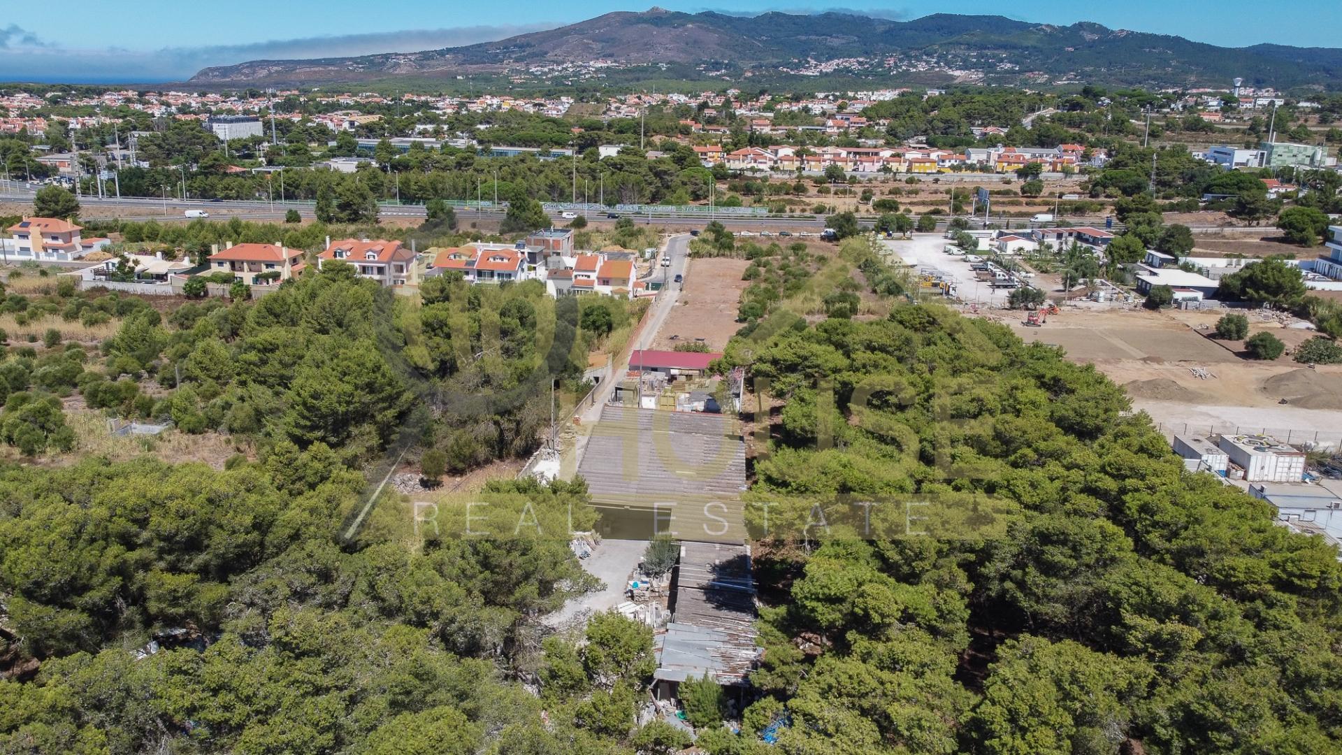 Terreno urbano com 2240m2 em Cobre, Cascais