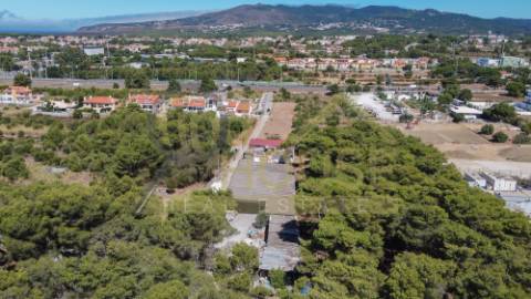 Terreno urbano com 2240m2 em Cobre, Cascais