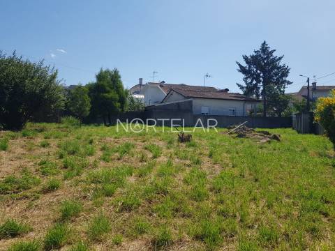 Lote de terreno no Trofa