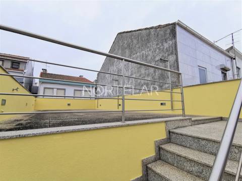 Moradia T4 no centro da cidade da Póvoa de Varzim