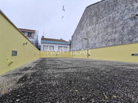 Moradia T4 no centro da cidade da Póvoa de Varzim
