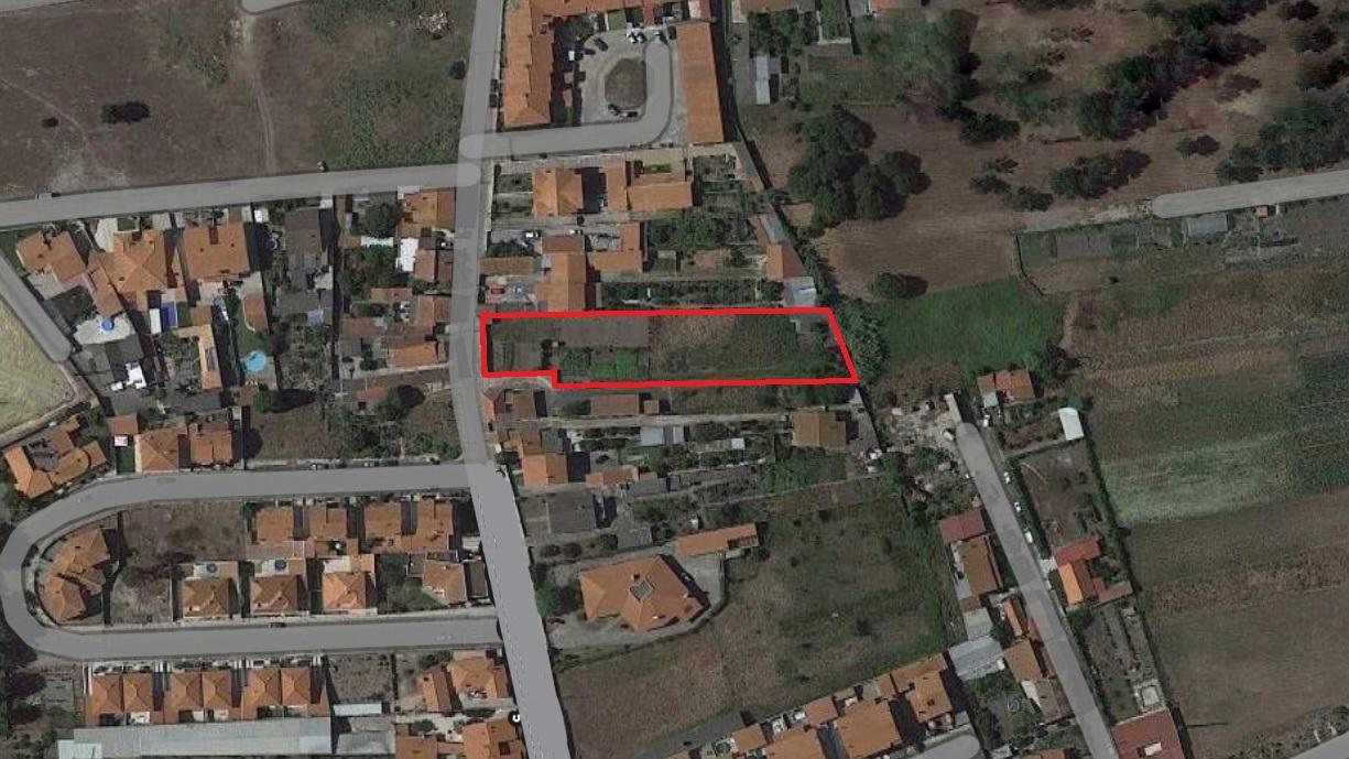 Terreno para construção / Com Muro / Marinha Grande