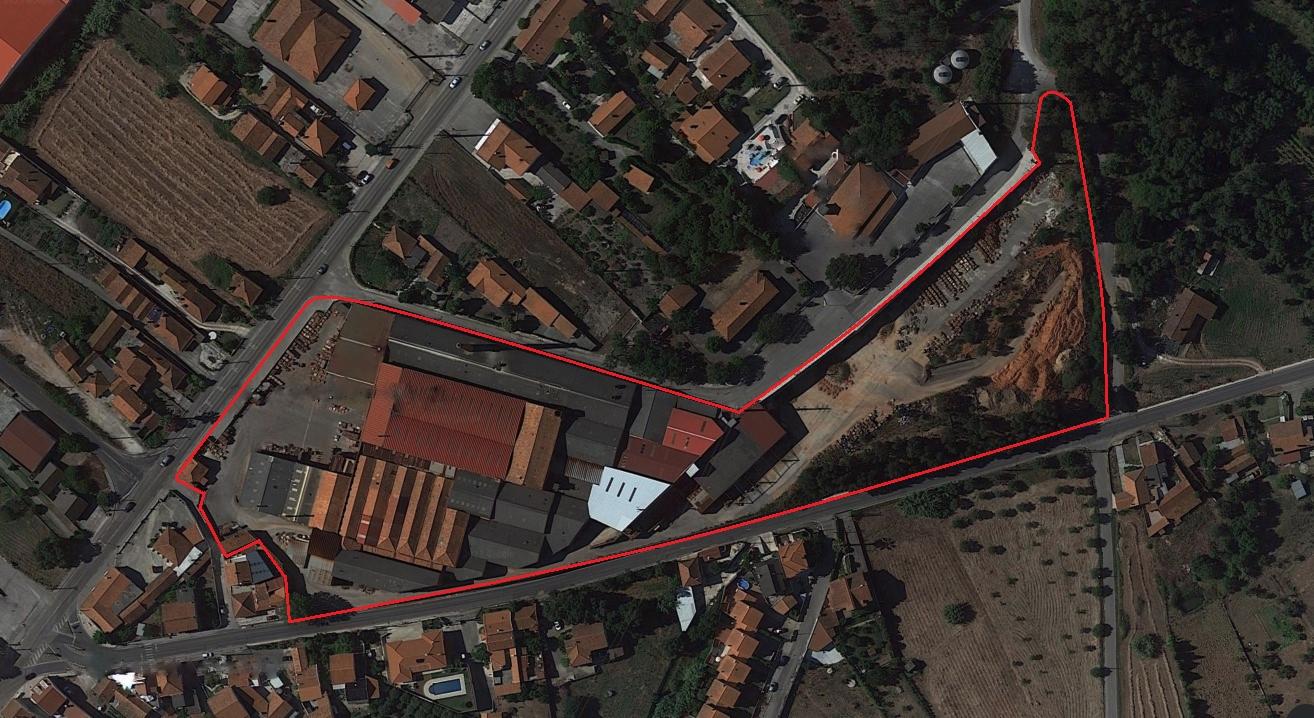 Terreno plano para construção / 32,840m2 / Cruz da Légua / Porto de Mós