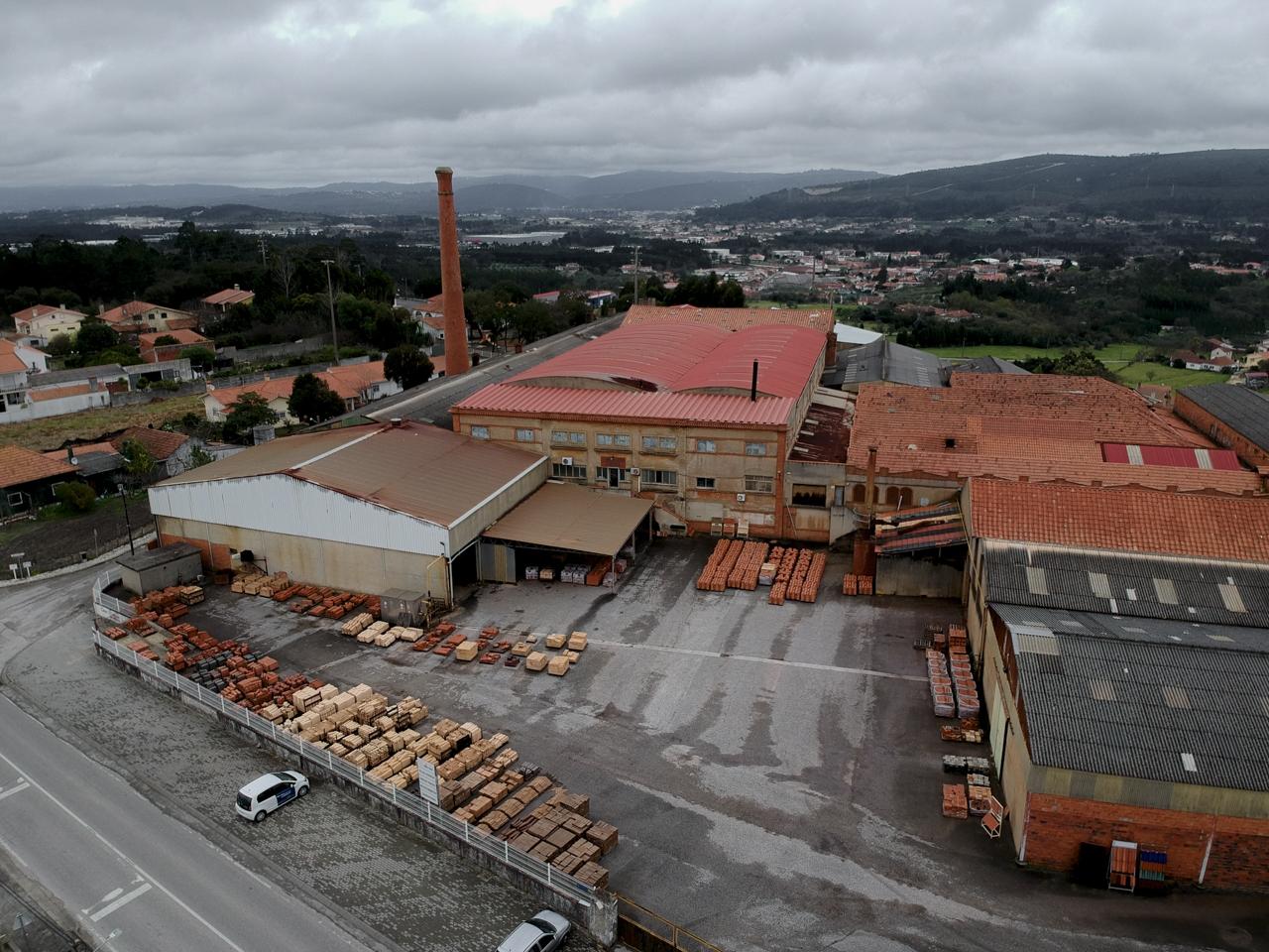 Terreno plano para construção / 32,840m2 / Cruz da Légua / Porto de Mós