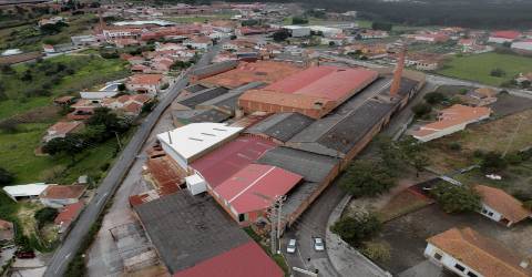 Terreno plano para construção / 32,840m2 / Cruz da Légua / Porto de Mós