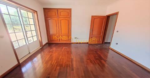 Moradias T4 em Banda