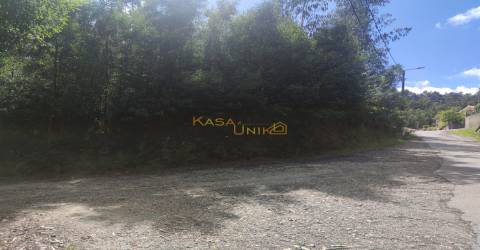 Terreno c/ 3 Frentes em Canedo