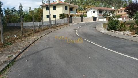 Terreno Urbano em Escariz C/ 704m2