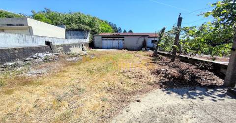 Casa P/ Restauro em Caldas de S. Jorge