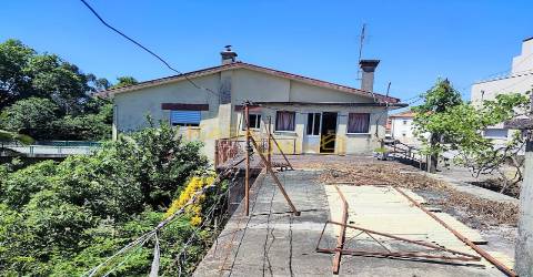 Casa P/ Restauro em Caldas de S. Jorge