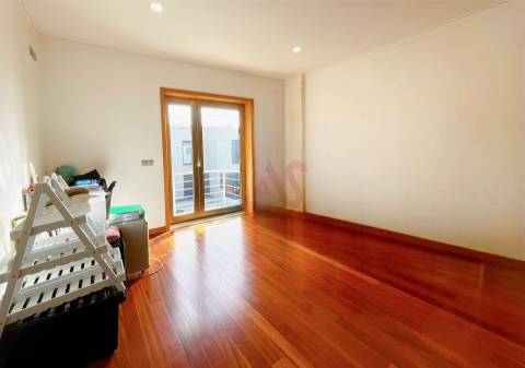 Apartamento T3 em Este (São Pedro e São Mamede), Braga