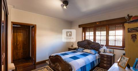 Moradia T5 com Jardim e Piscina na Maia