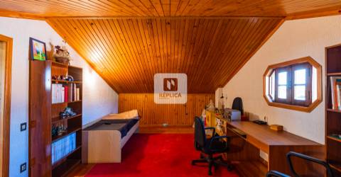 Moradia T5 com Jardim e Piscina na Maia