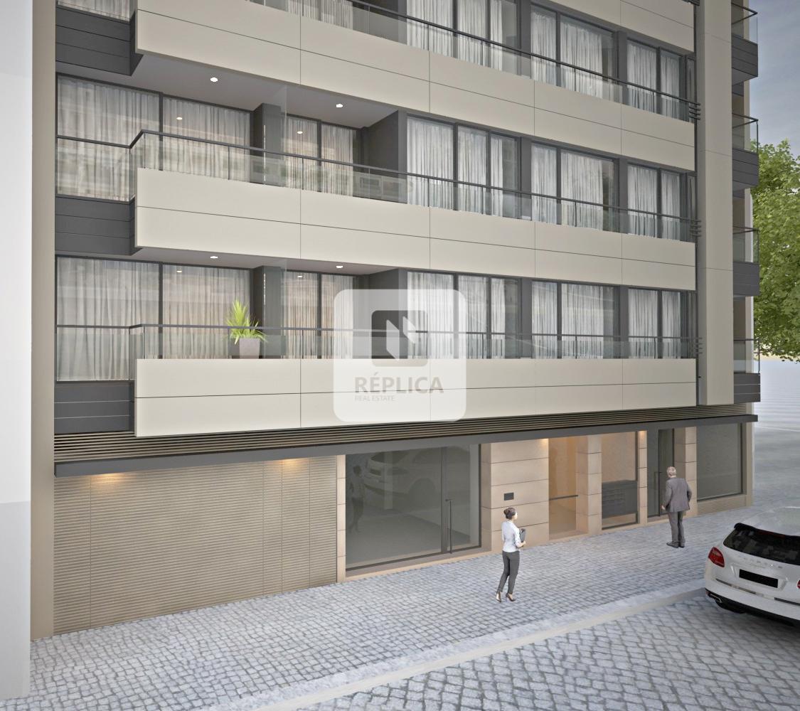 Apartamento T3 com Varanda e Box, no Centro da Cidade da Maia