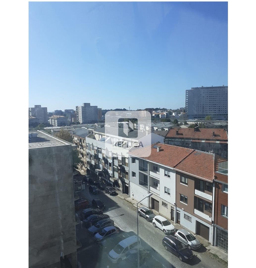 Apartamento T5 com vista Mar,  no Condomínio Fechado com Piscina em Bessa Leite, Porto