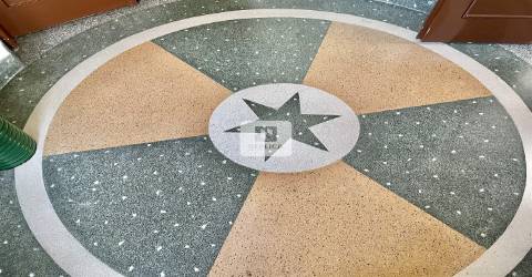 Moradia T4 com Terreno de 765m2 com loja anexa em S. Roque da Lameira