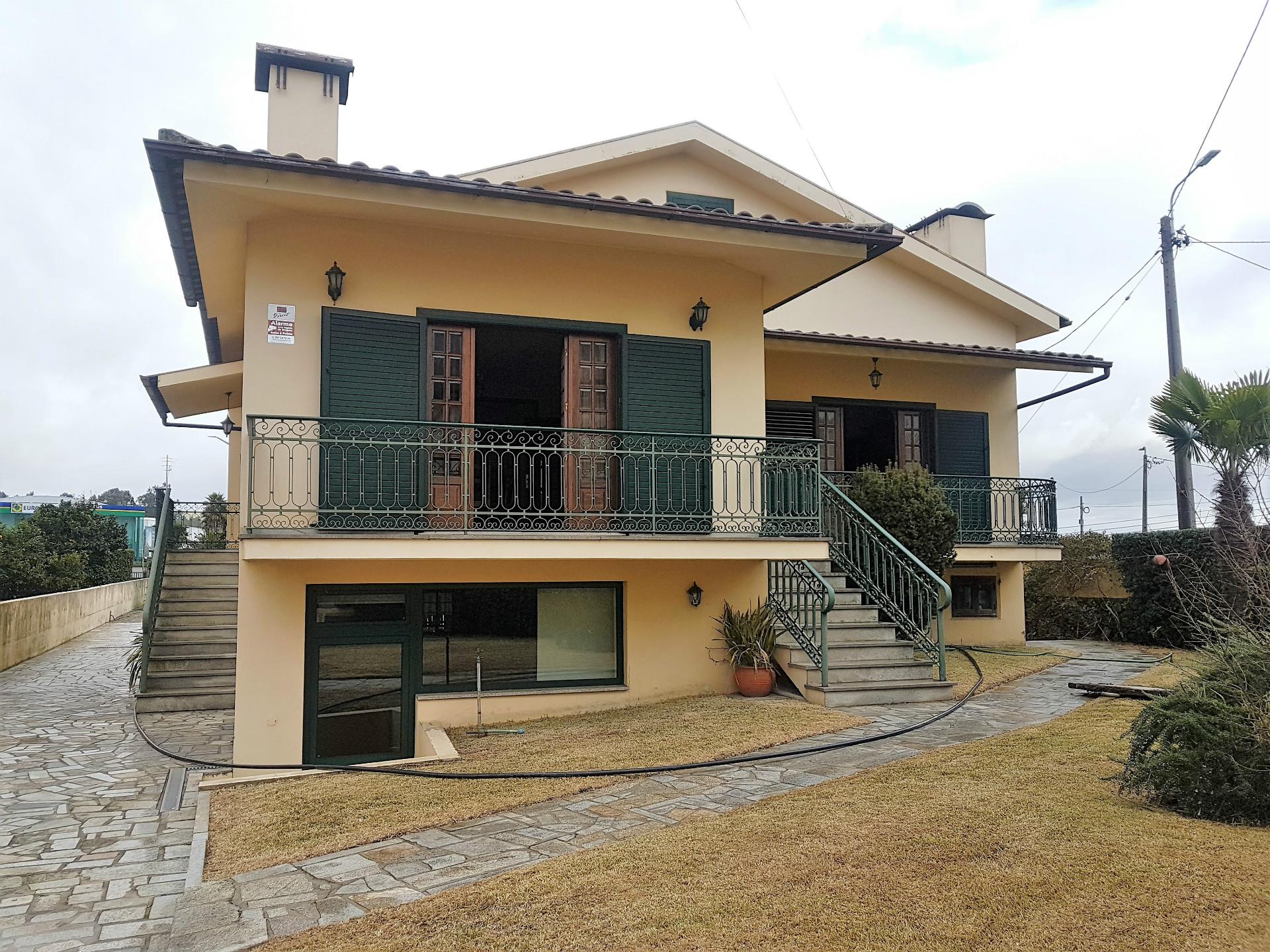 Moradia  Venda em Barcelos, Vila Boa e Vila Frescainha (São Martinho e São Pedro),Barcelos