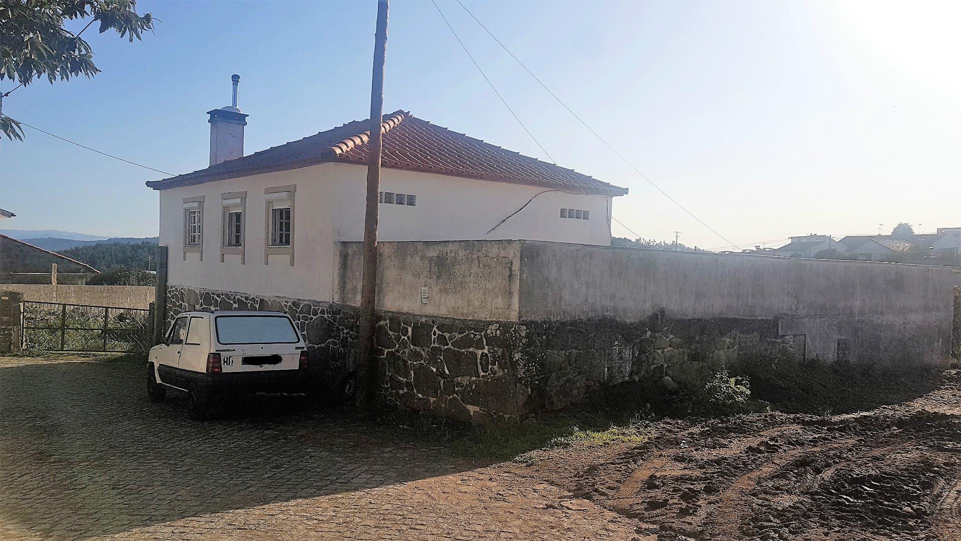 Moradia  Venda em Tamel (Santa Leocádia) e Vilar do Monte,Barcelos