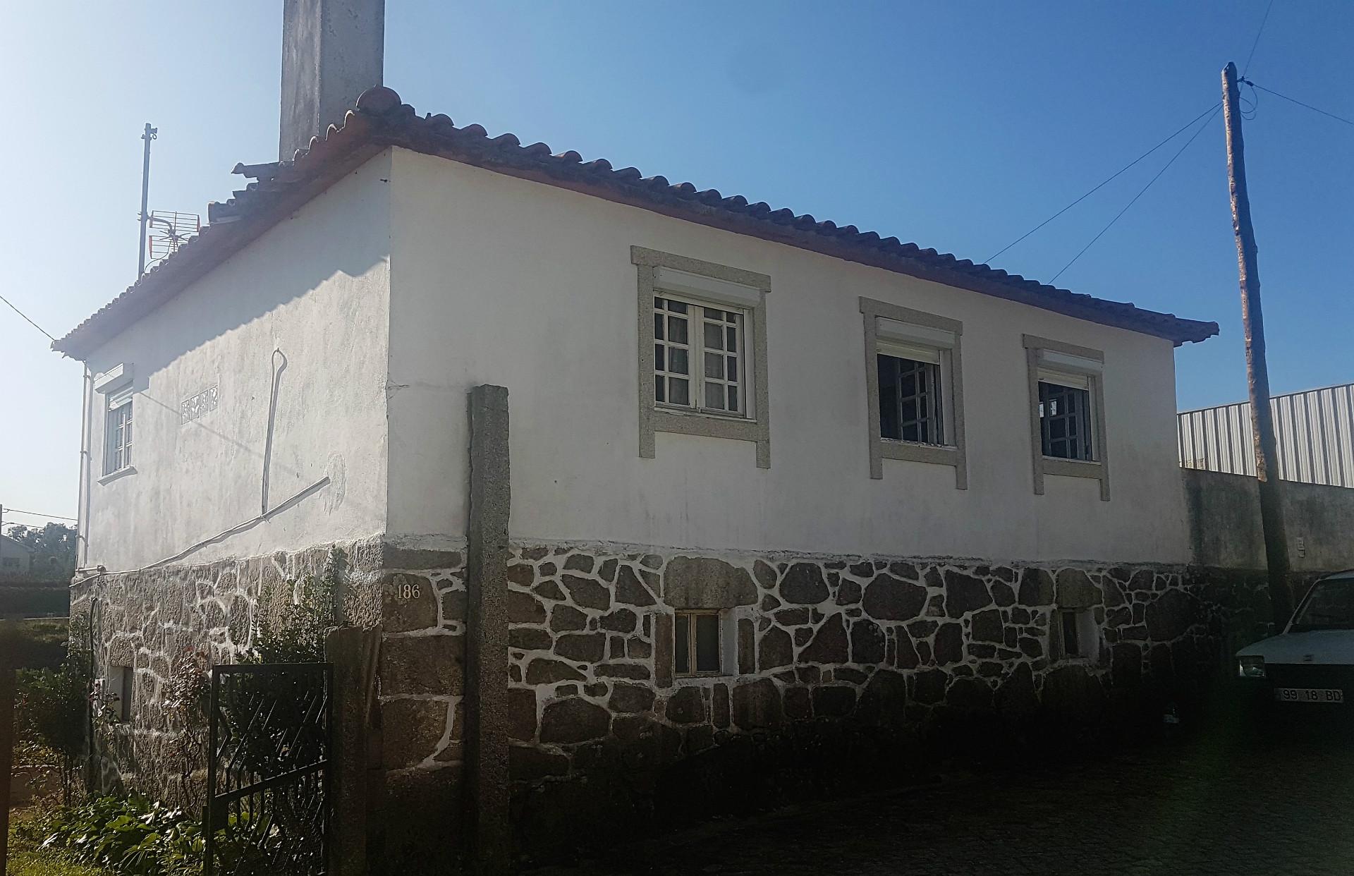 Moradia  Venda em Tamel (Santa Leocádia) e Vilar do Monte,Barcelos