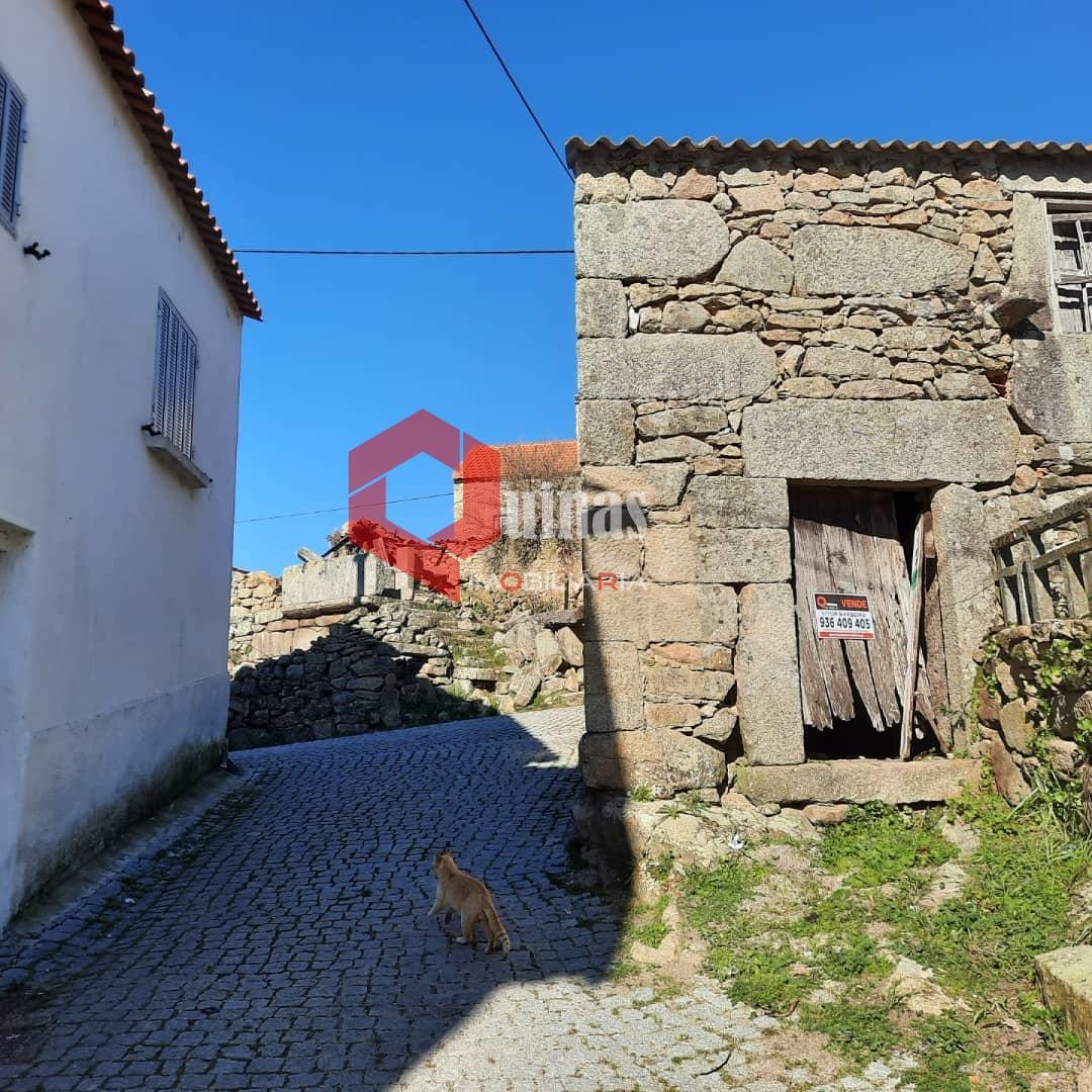 Moradia Devoluta T0 Venda em Rapoula do Côa,Sabugal