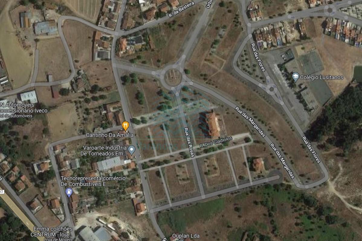 Lote de terreno para construção de 24 fogos, Quinta das Trigosas - Santarém