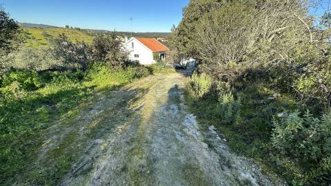 Terreno Rústico com área de 4.800 m2 com viabilidade de construção - Assentiz