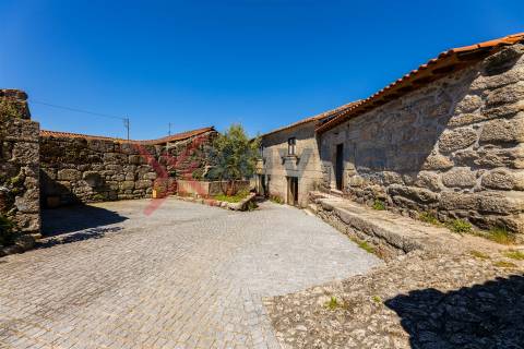 Venda de Quinta Histórica em Soutelo, Vieira do Minho