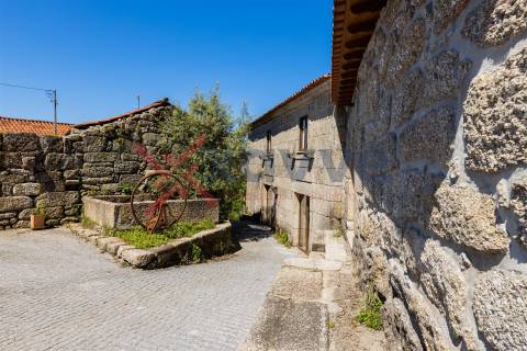 Venda de Quinta Histórica em Soutelo, Vieira do Minho