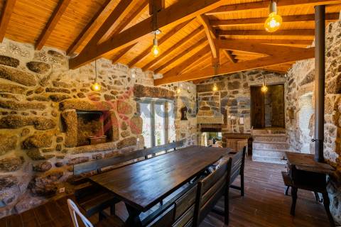 Venda de Quinta Histórica em Soutelo, Vieira do Minho