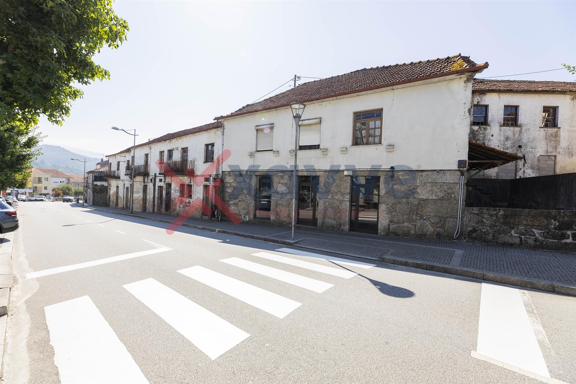 Prédio c/ 6 Blocos de utilização independente, Vieira do Minho - Braga