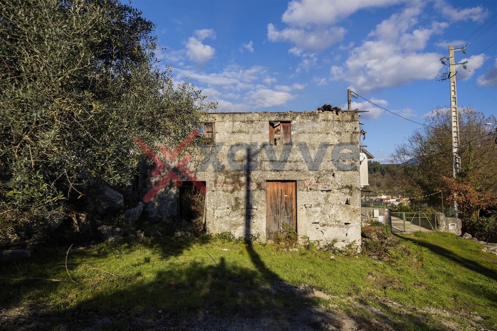 Moradia p/ Reconstrução - Vieira do Minho