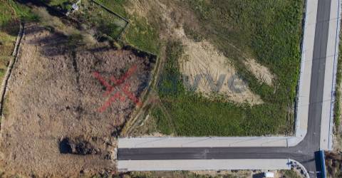 Lote de Terreno para construção de Pavilhão - Parque Industrial de Figueiredo