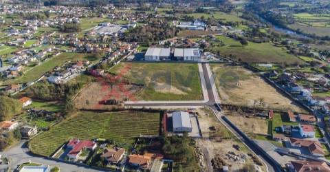 Lote de Terreno para construção de Pavilhão - Parque Industrial de Figueiredo