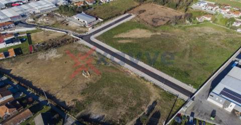 Lote de Terreno para construção de Pavilhão - Parque Industrial de Figueiredo