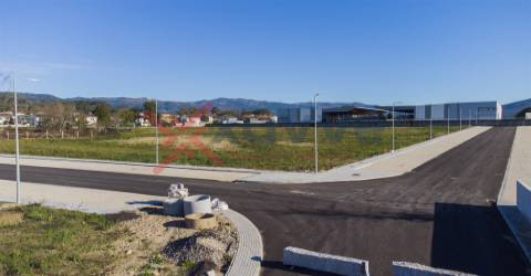 Lote de Terreno para construção de Pavilhão - Parque Industrial de Figueiredo