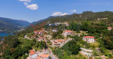 Terreno c/ 1.628m2 - Vilar da Veiga, Terras de Bouro