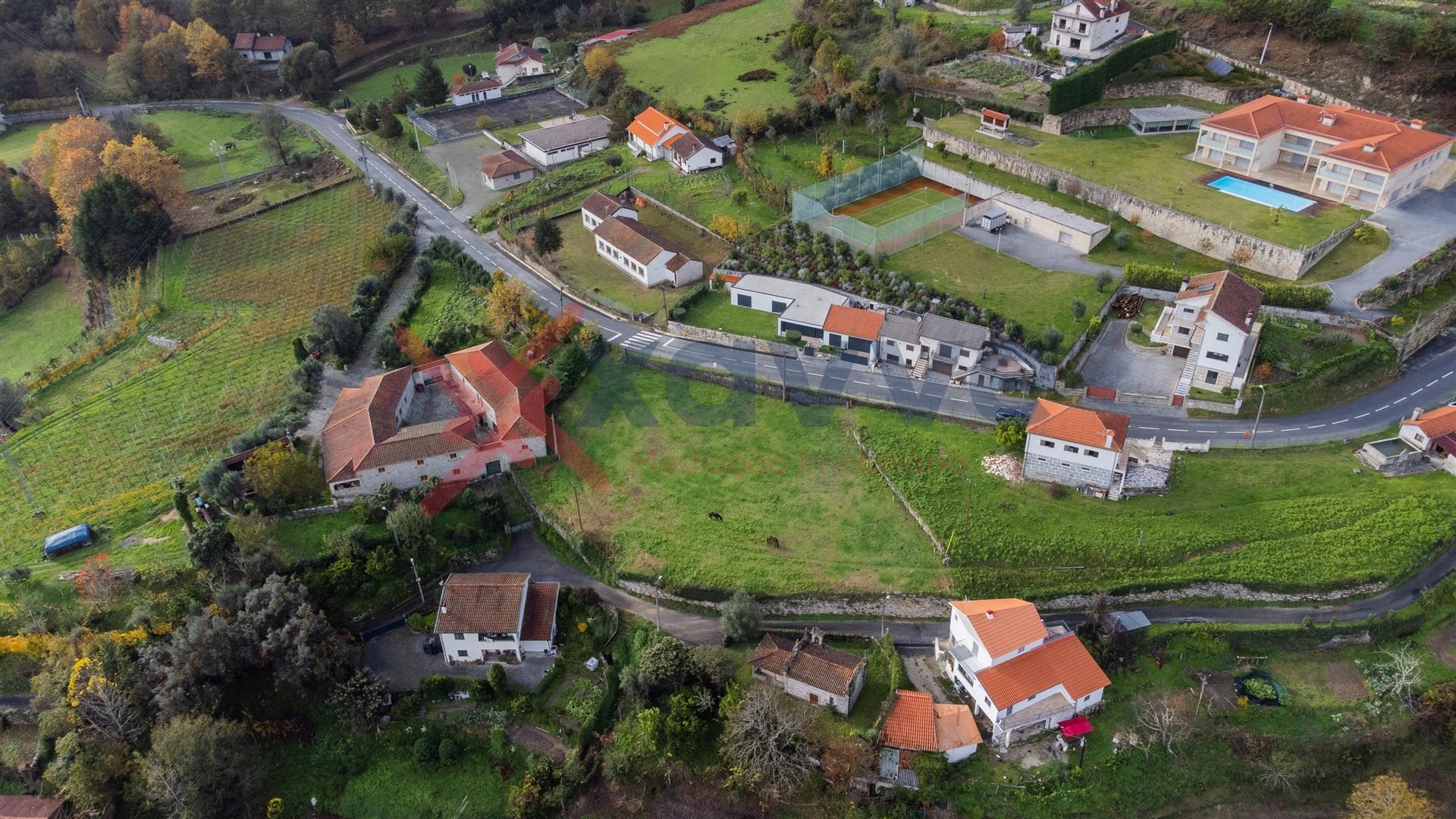 Terreno c/ 2360m2 - Cantelães, Vieira do Minho