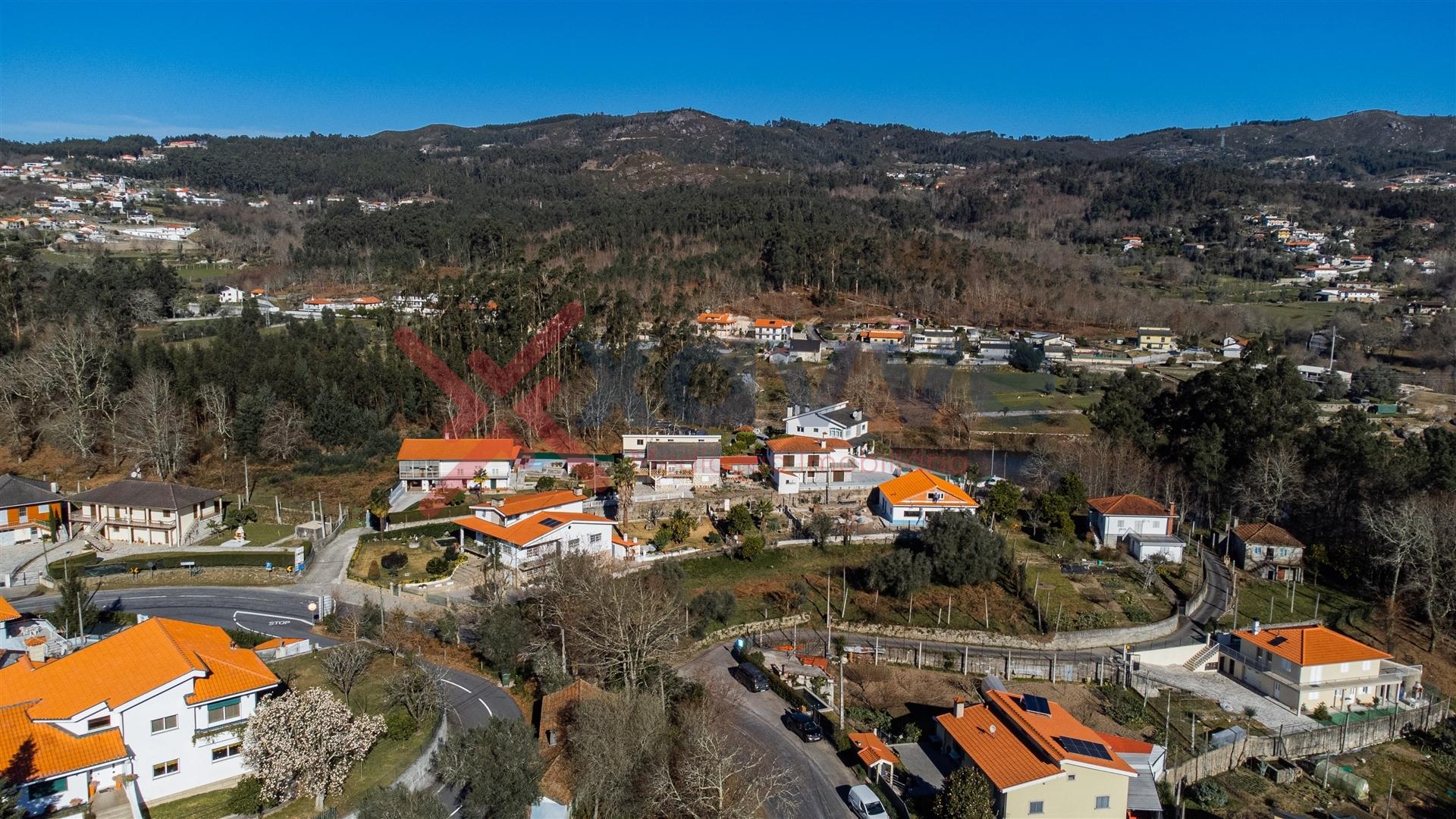 Terreno c/ 1.280m2 - Sobradelo da Goma, Póvoa de Lanhoso