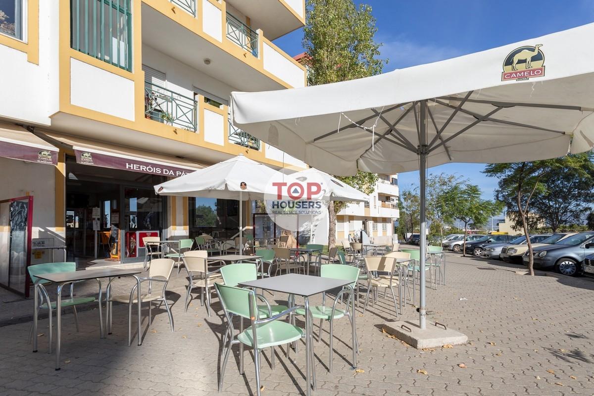 Café / Snack-bar totalmente equipado para venda em Faro