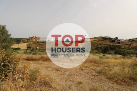 Moradia T2 para restaurar na Serra de Tavira