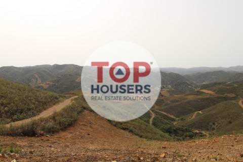 Moradia T2 para restaurar na Serra de Tavira