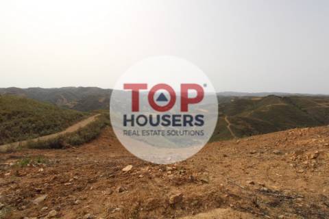 Moradia T2 para restaurar na Serra de Tavira