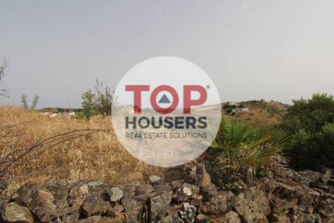 Moradia T2 para restaurar na Serra de Tavira