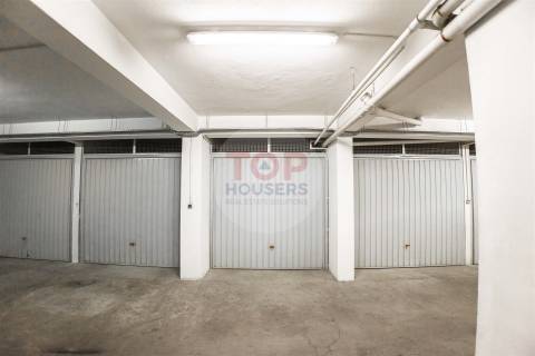 T3  com  garagem em box