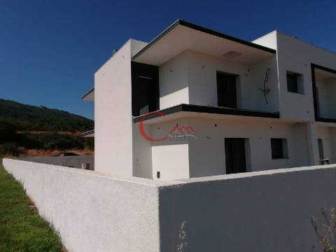 Moradia Isolada T4 Venda em Fundão, Valverde, Donas, Aldeia de Joanes e Aldeia Nova do Cabo,Fundão