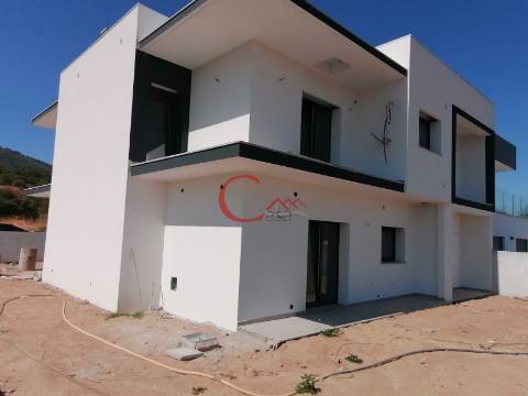 Moradia Isolada T4 Venda em Fundão, Valverde, Donas, Aldeia de Joanes e Aldeia Nova do Cabo,Fundão