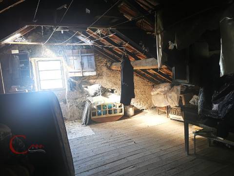 Moradia T3 Venda em Covilhã e Canhoso,Covilhã