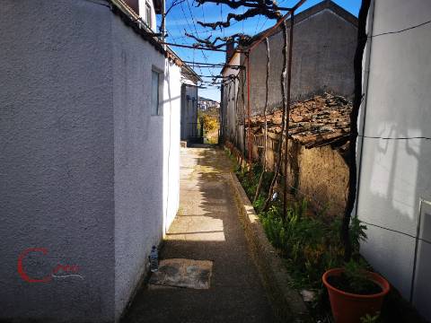 Moradia T3 Venda em Covilhã e Canhoso,Covilhã