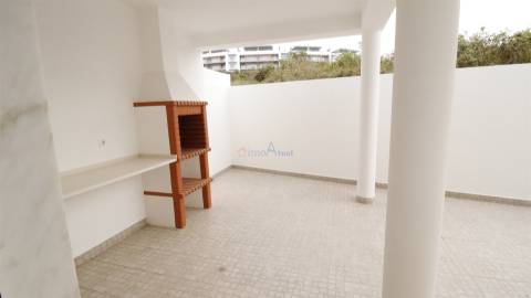 MORADIA T4 COM VISTA MAR NA ERICEIRA E GARAGEM PARA TRÊS CARROS